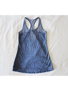 Lorna Jane Diamond Excel Tank Top with Laser Cut out Size S Heather Blue